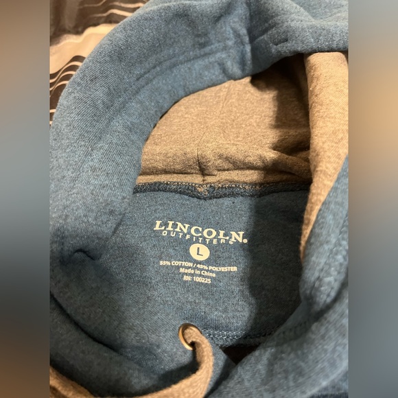 This is a size large, Lincoln Outfitters blue truck and flag hoodie - Picture 4 of 4